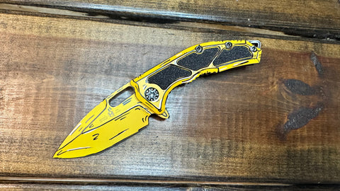 Heretic Knives Medusa  Yellow Handles w/ MagnaCut H009-CS-YW