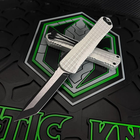 Heretic Knives Manticore E Grenade Blizzard Handle & Two Tone Battle Black Tanto MagnaCut H027F-14A-BLZ