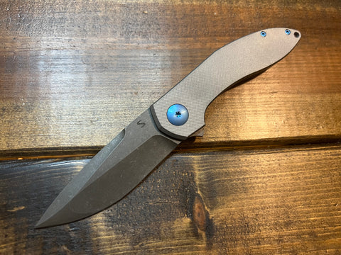 Simeon Custom Knives Yeti XHP Acid Washed w/Blue Ano hardware mop